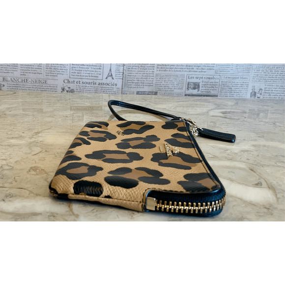 Coach Leopard Print Wristlet - Picture 4 of 10